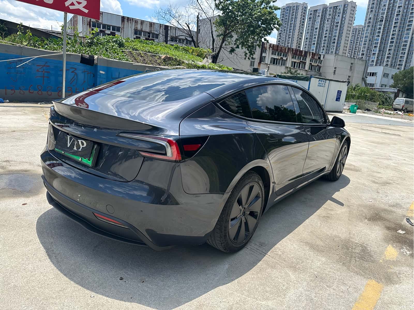 Tesla Model 3, 2025 13