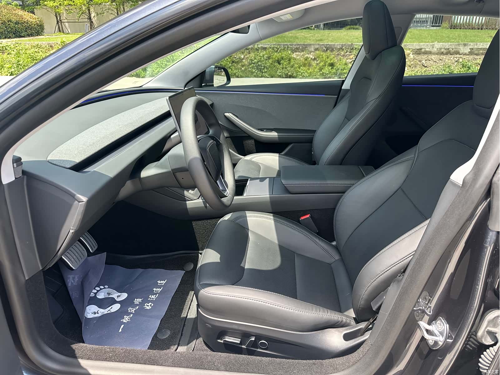 Tesla Model 3, 2025 4