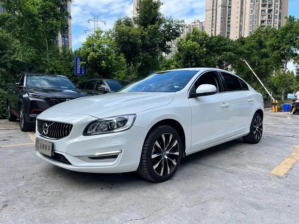 Volvo S60