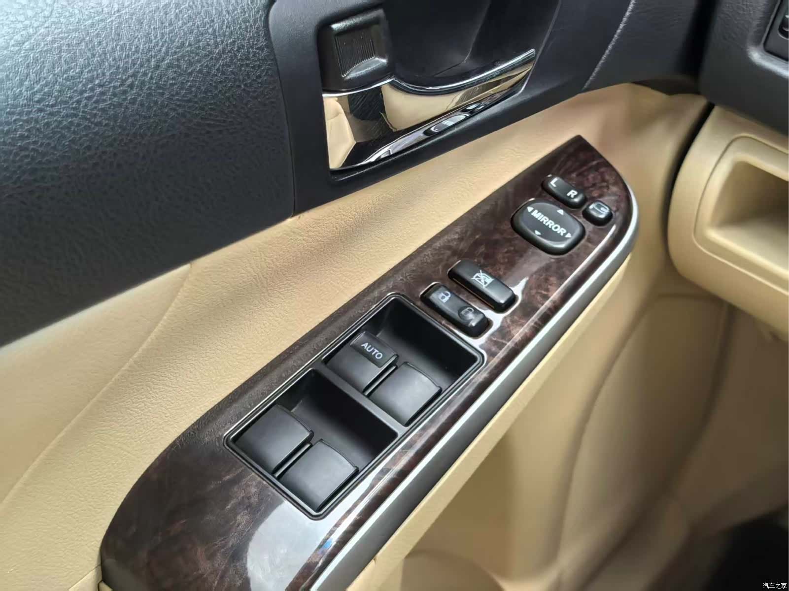 Toyota Camry, 2015 12