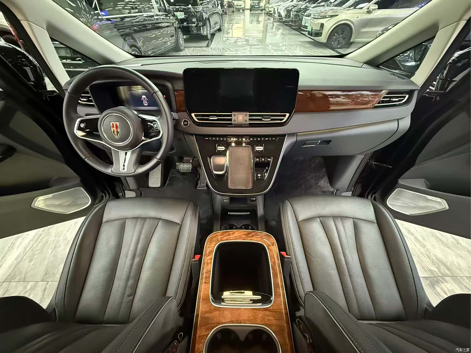Hongqi HQ9, 2024 4
