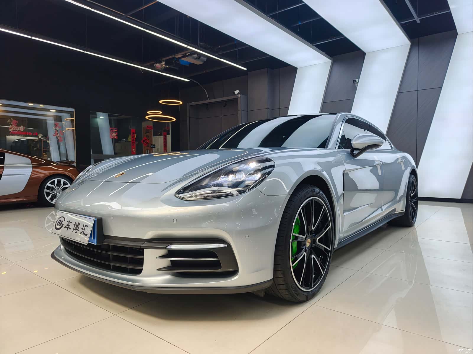 Porsche Panamera, 2017 1