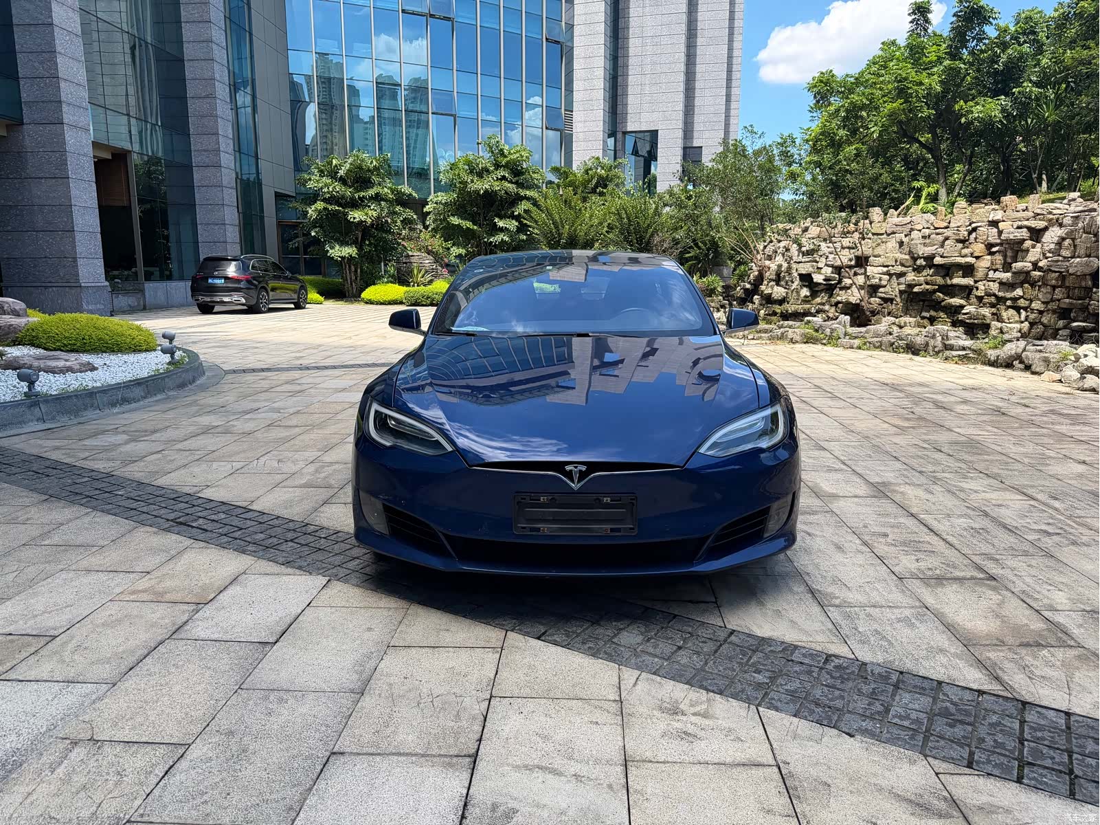 Tesla Model S, 2017 1