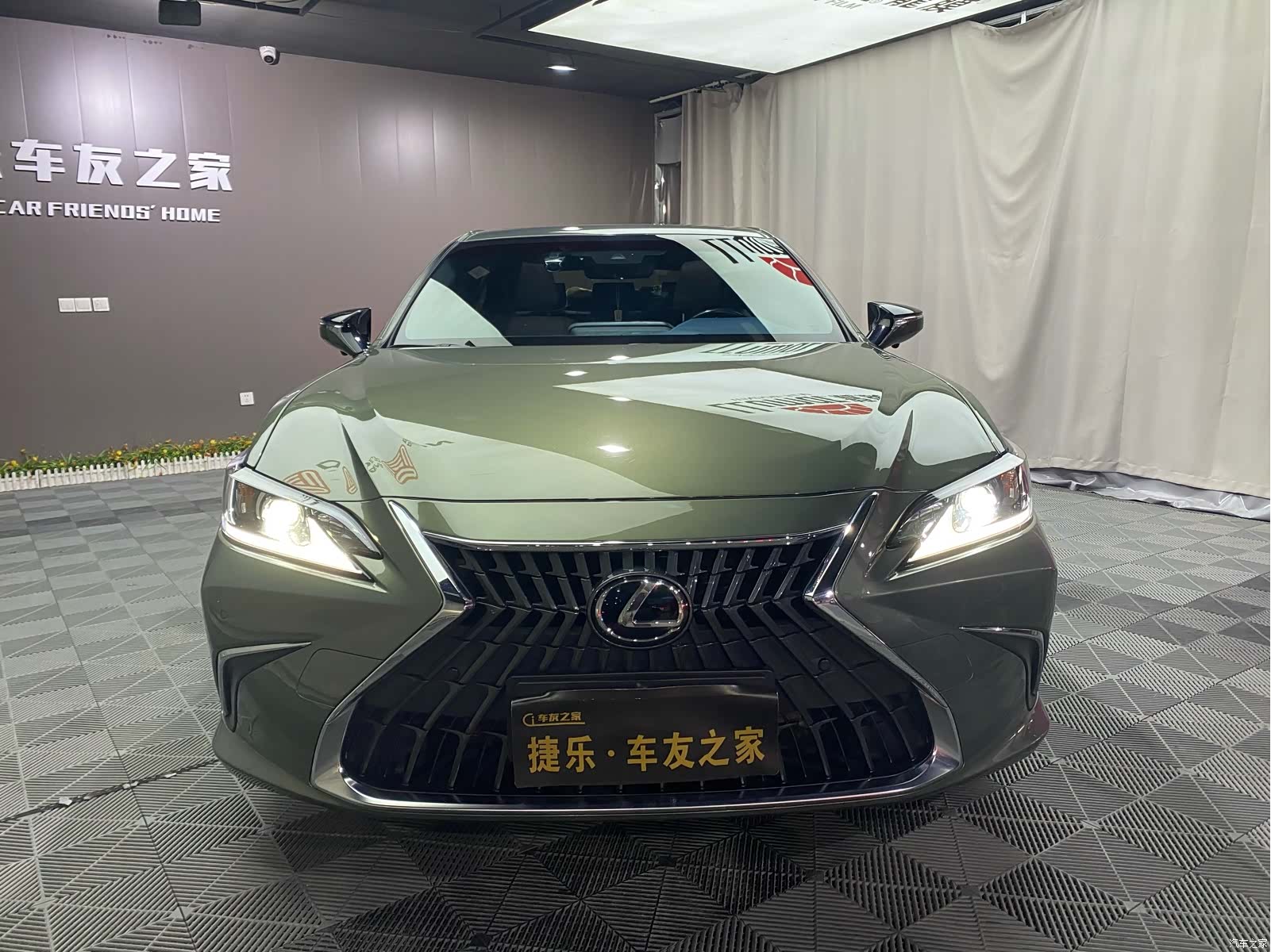 Lexus ES, 2022 2