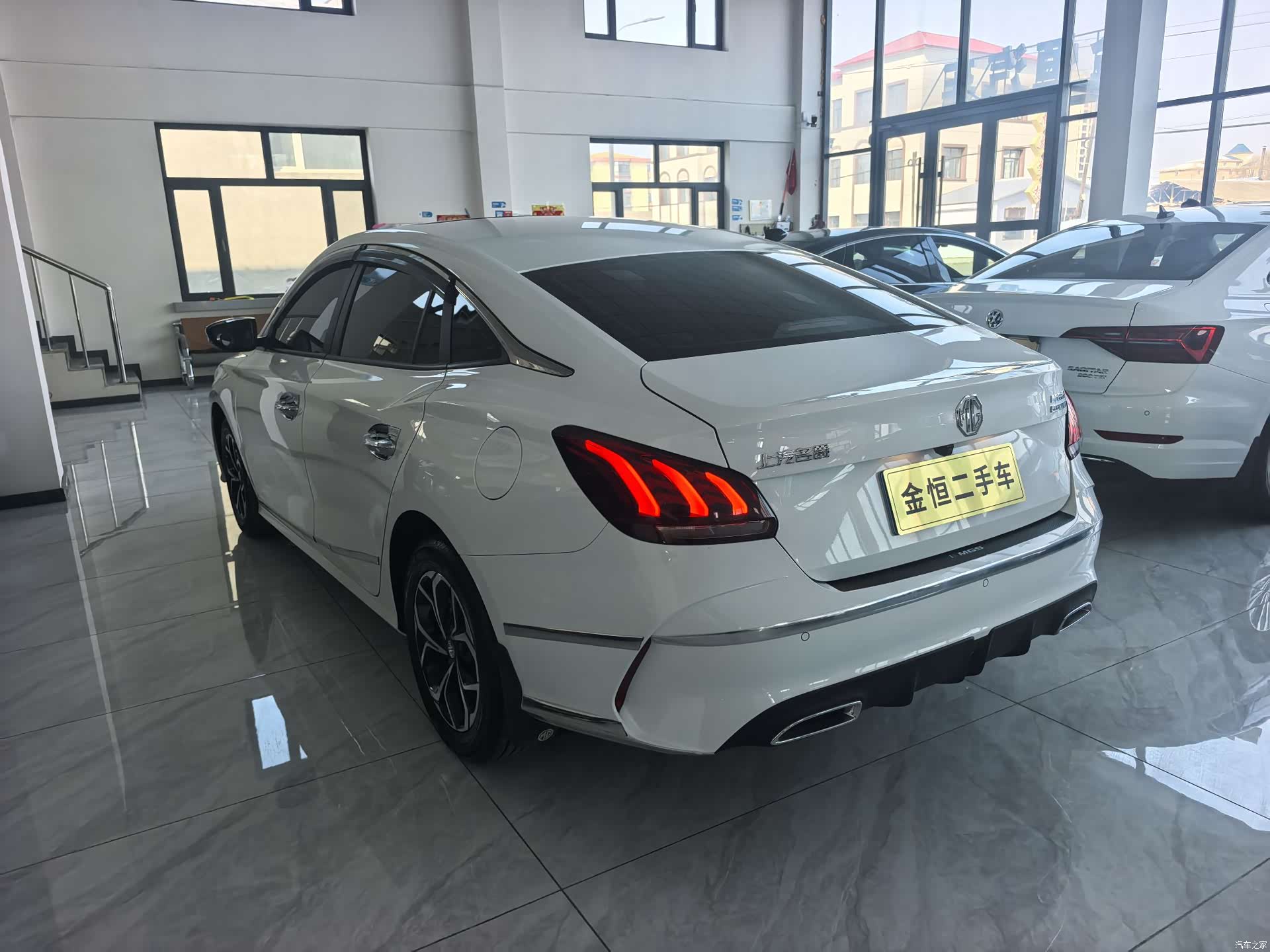 MG MG5, 2023 все фото