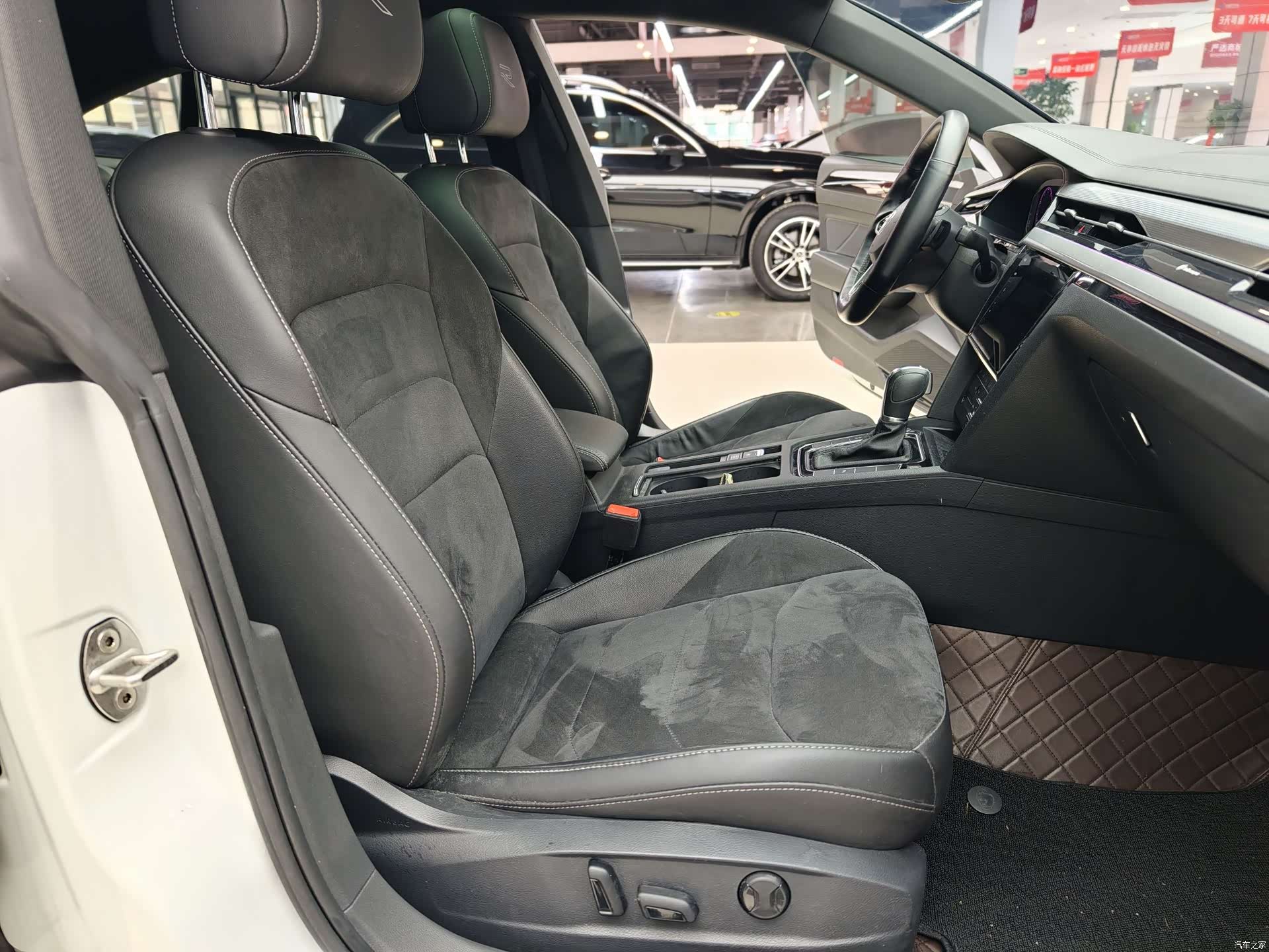 Volkswagen CC, 2022 15