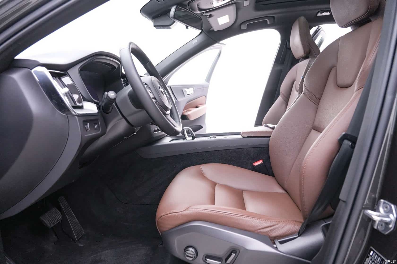 Volvo XC60, 2021 24