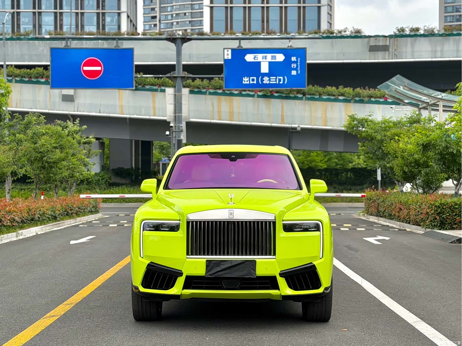 Rolls-Royce Cullinan, 2025 1