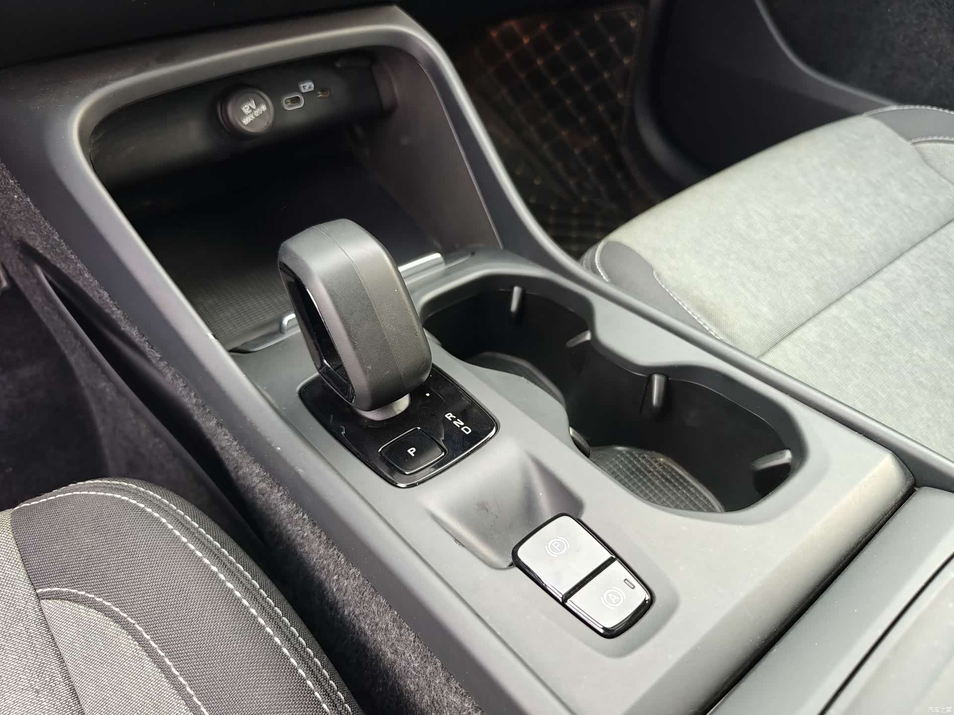 Volvo XC40, 2023 15
