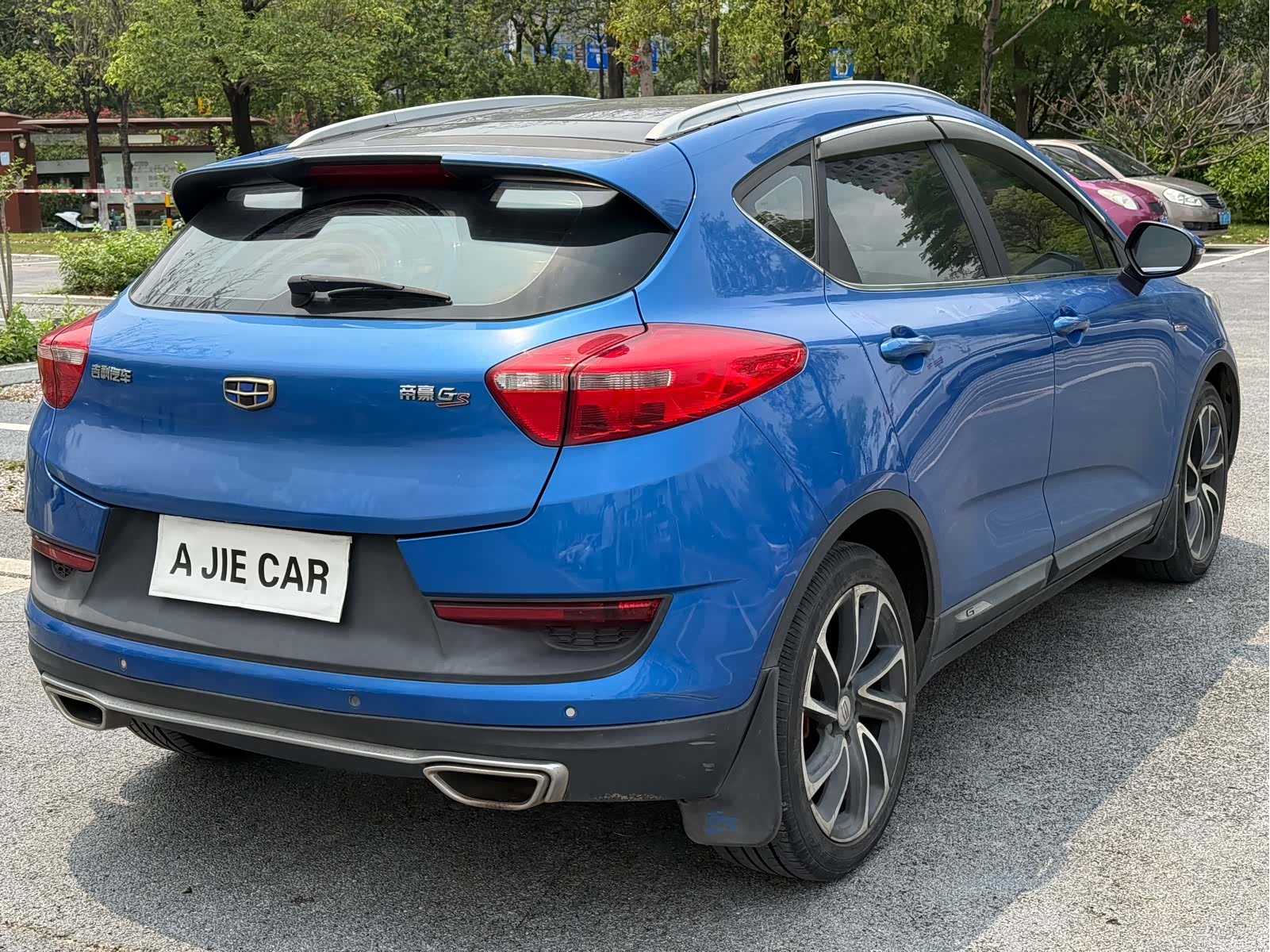 Geely Emgrand, 2017 13
