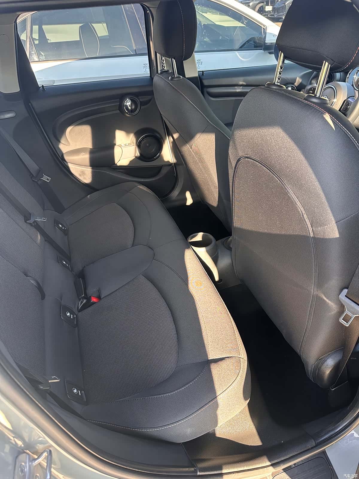 Mini ONE, 2021 8