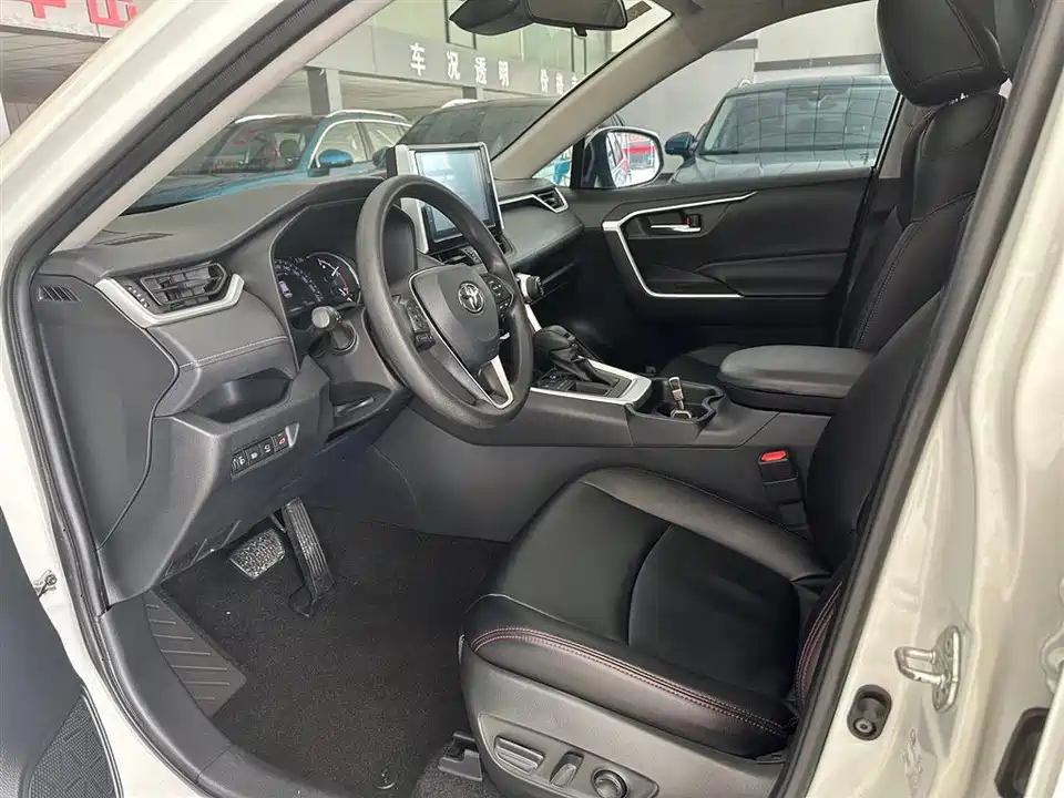 Toyota RAV4 Rongfang