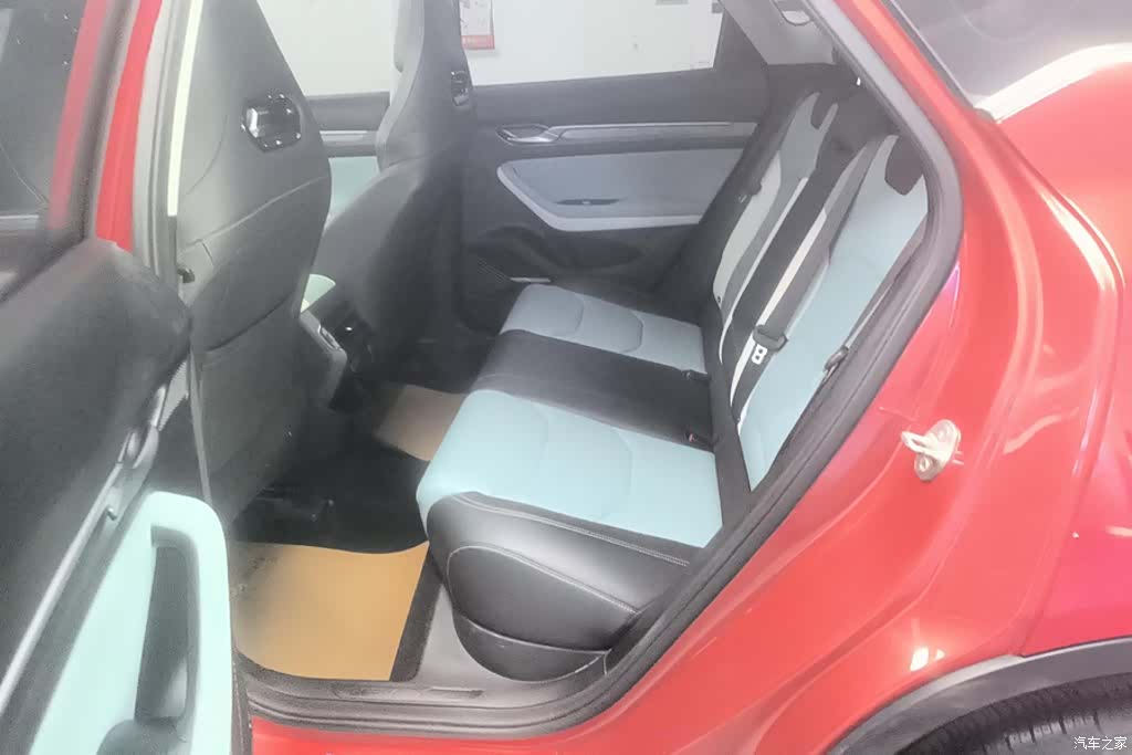 Geely Emgrand, 2023 11