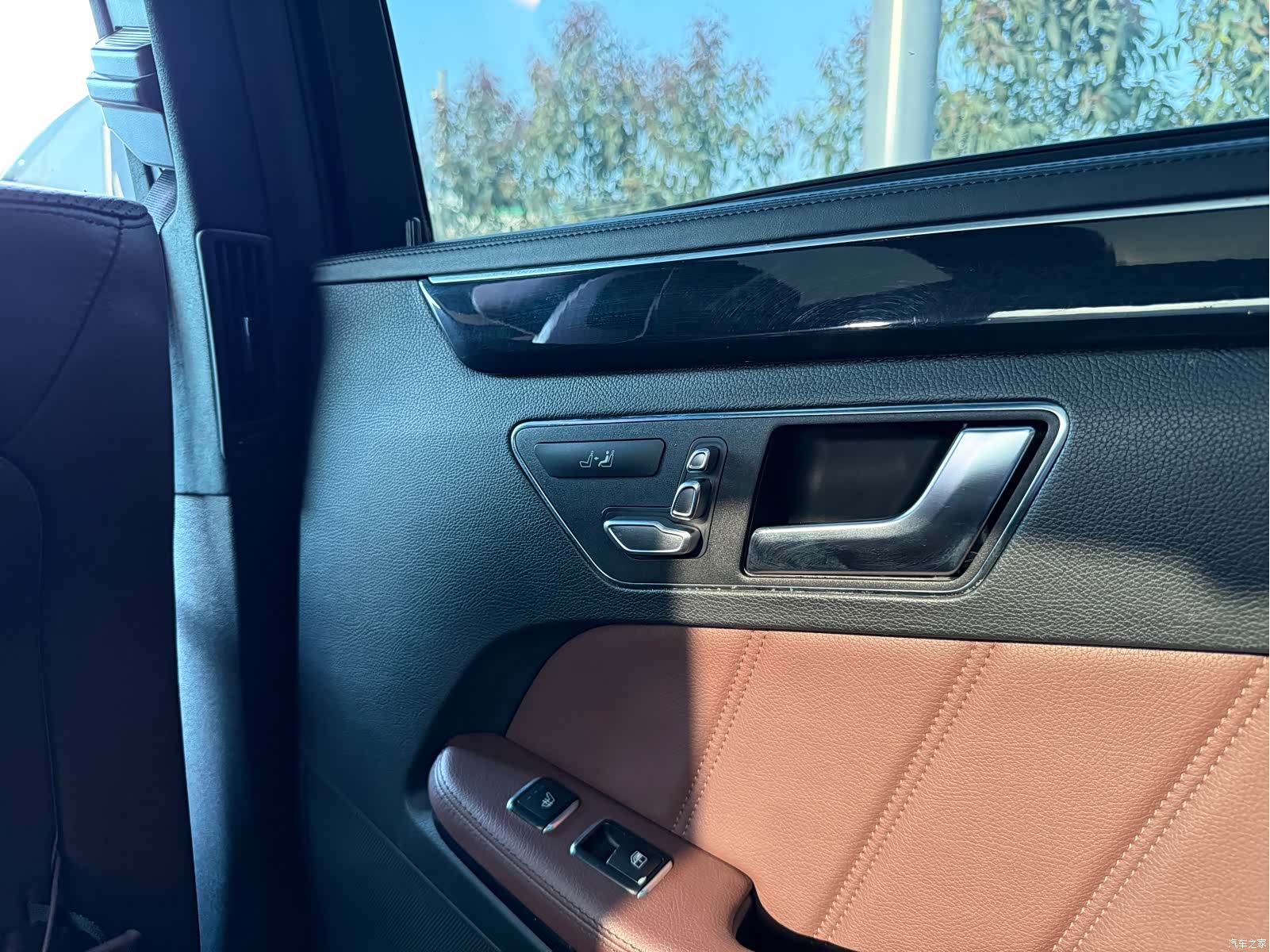 Mercedes-Benz E-Class, 2014 31