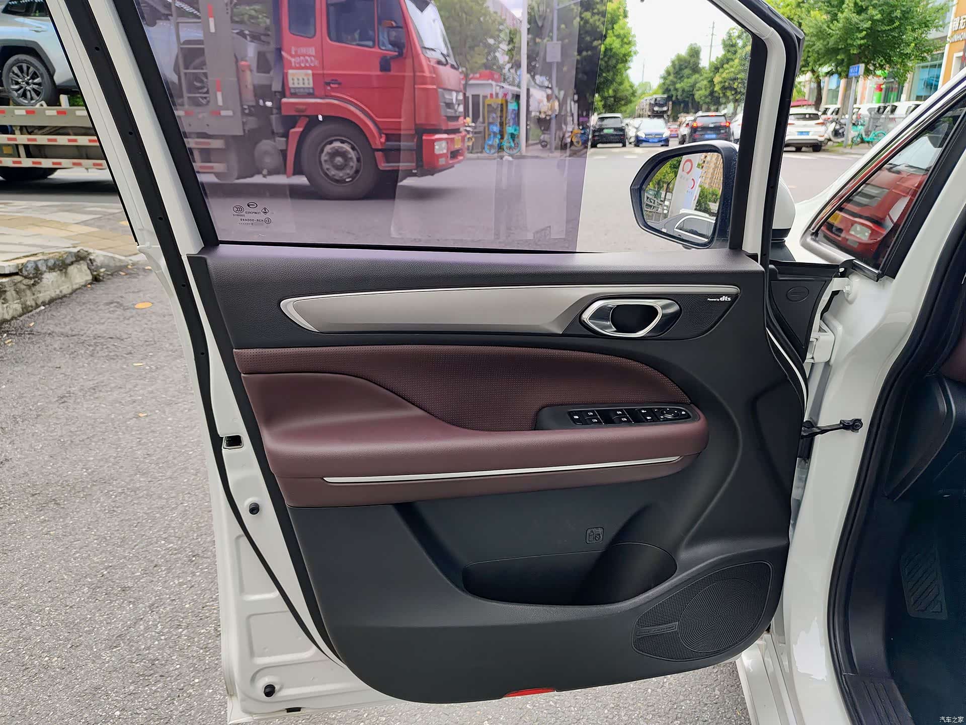 Trumpchi M6, 2023 6