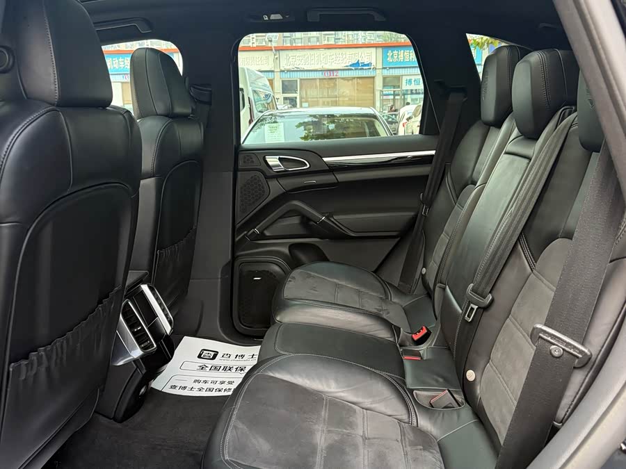 Porsche Cayenne 2016, фото 12