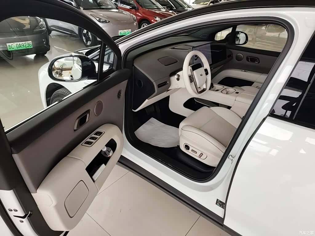 Li Auto i6, 2025 16