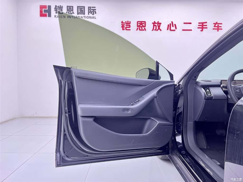Xpeng P7, 2025 31
