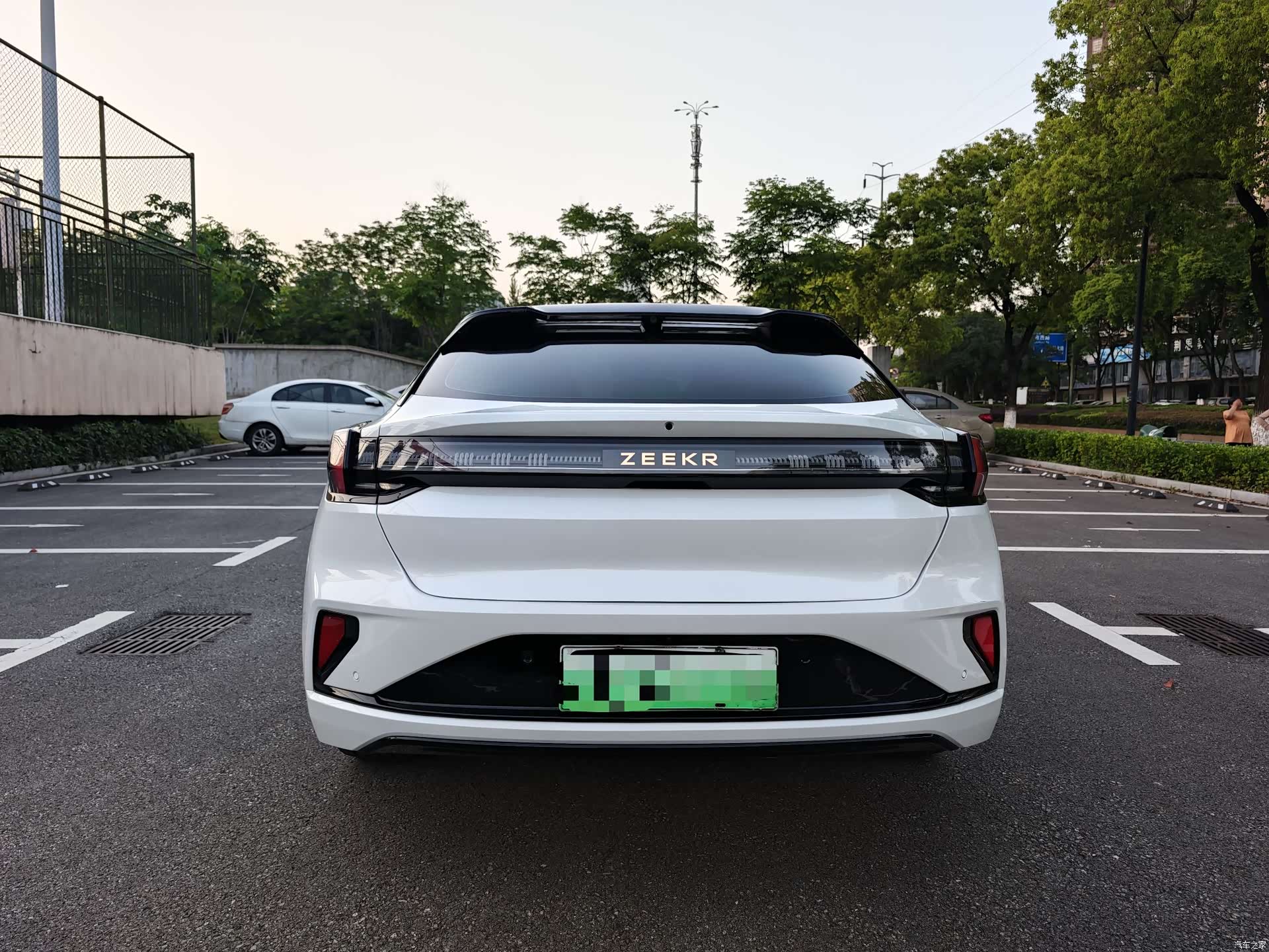 Zeekr 001, 2024 8