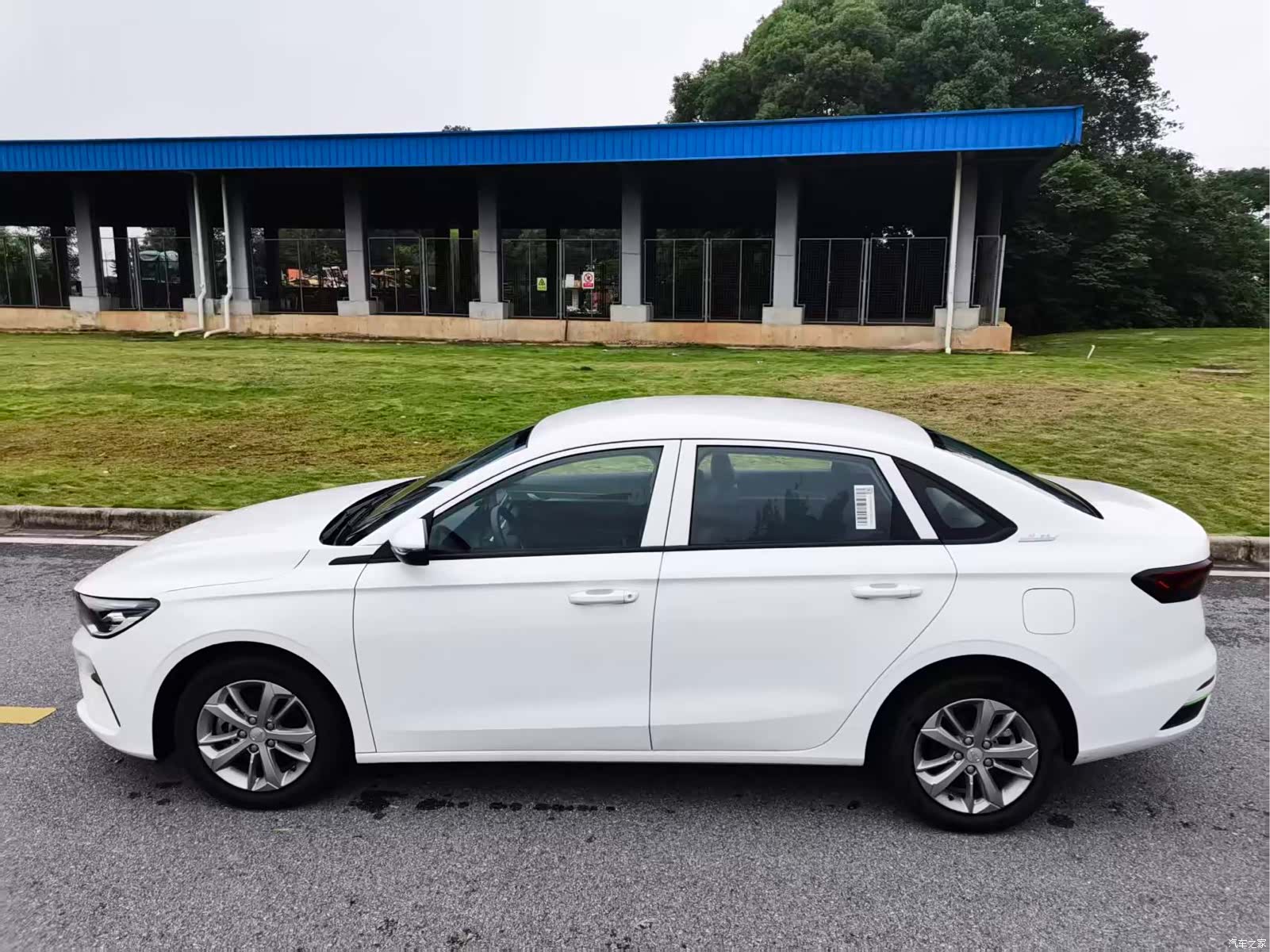 Geely Emgrand, 2023 8