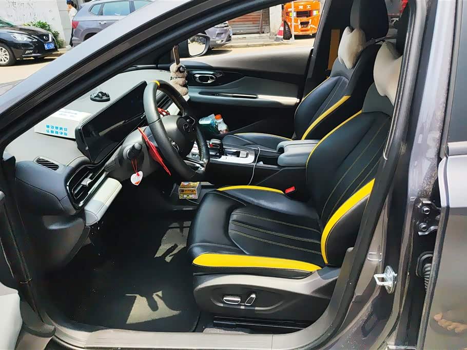 Trumpchi Shadow Leopard