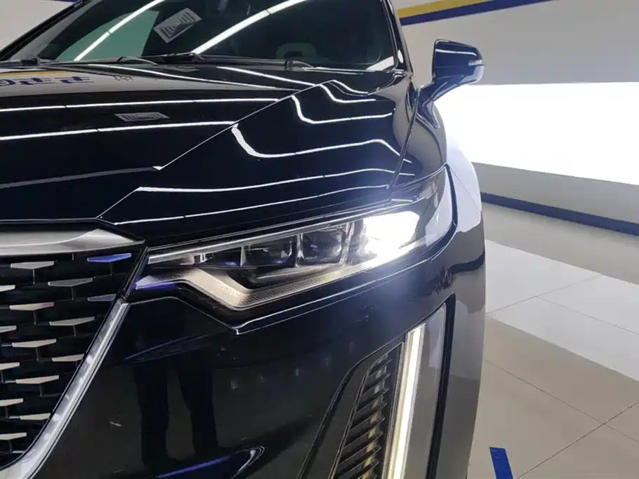 Cadillac XT6