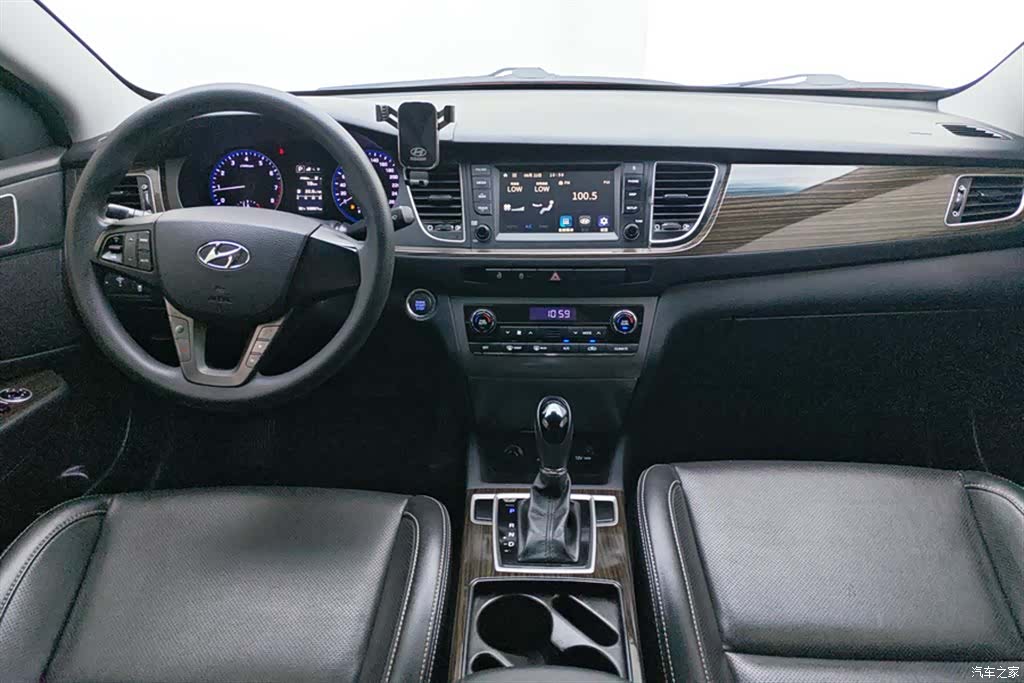 Hyundai GLS, 2016 12