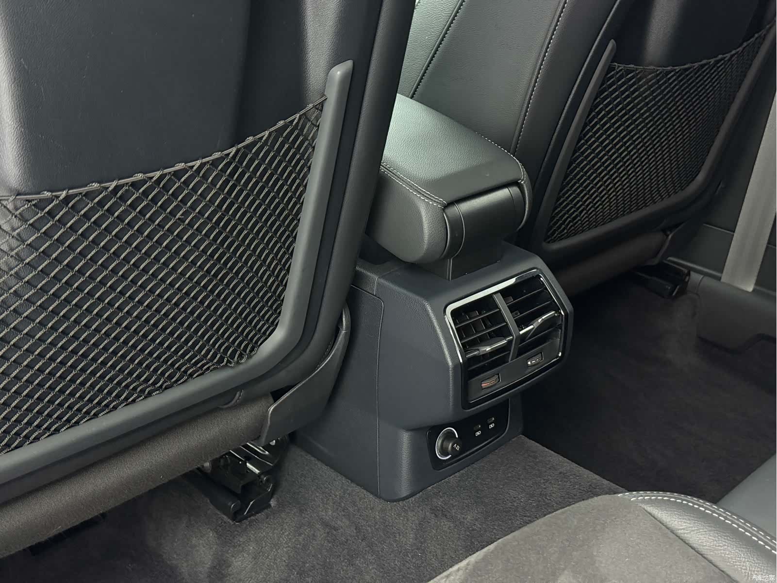 Audi Q3, 2023 10