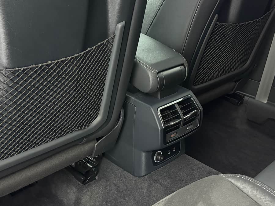 Audi Q3 2023, фото 10