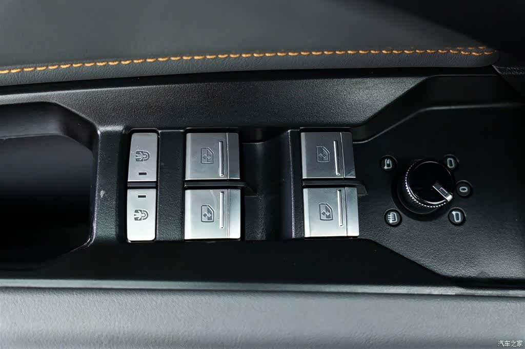 Audi Q4 e-tron, 2024 16