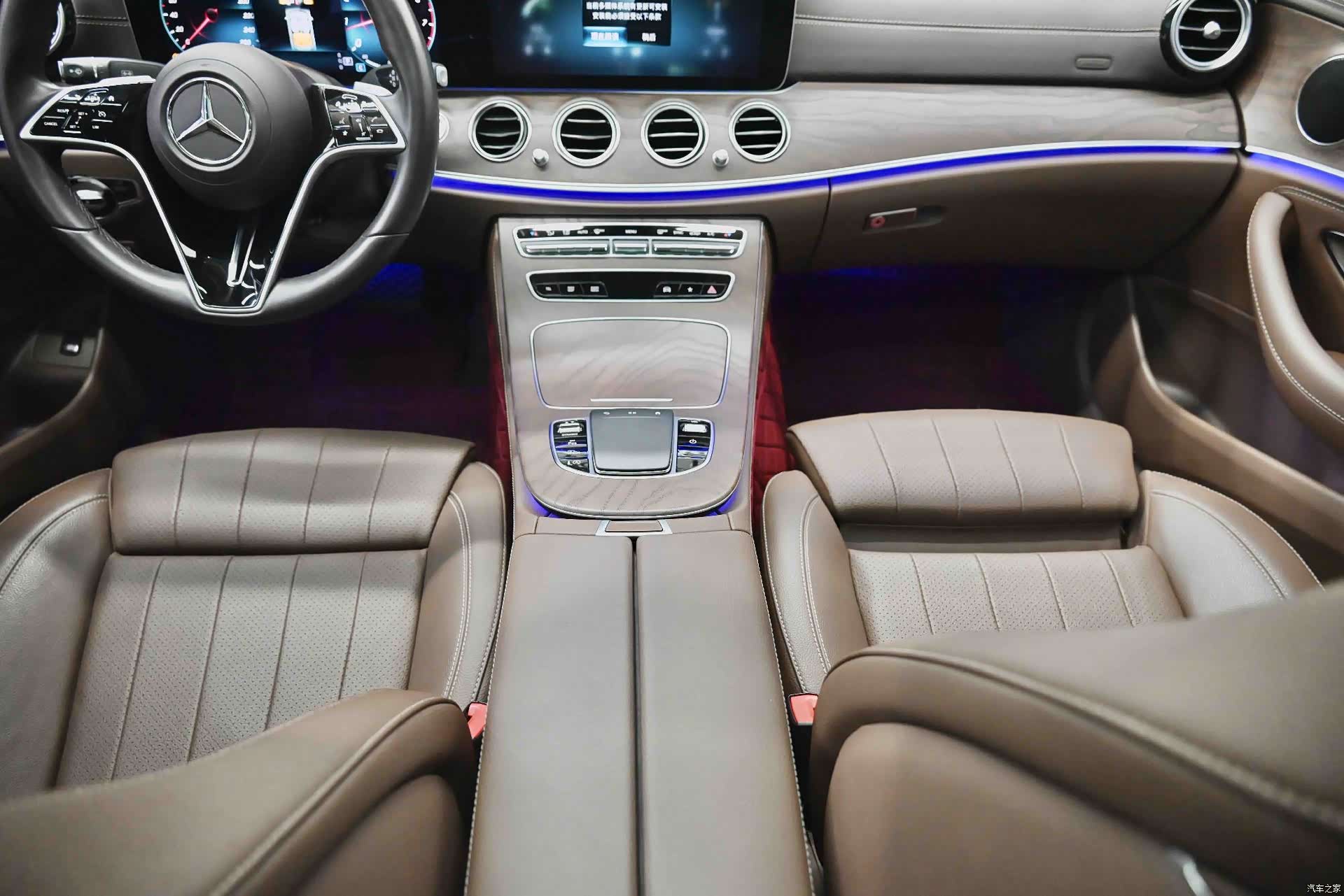 Mercedes-Benz E-Class, 2022 29