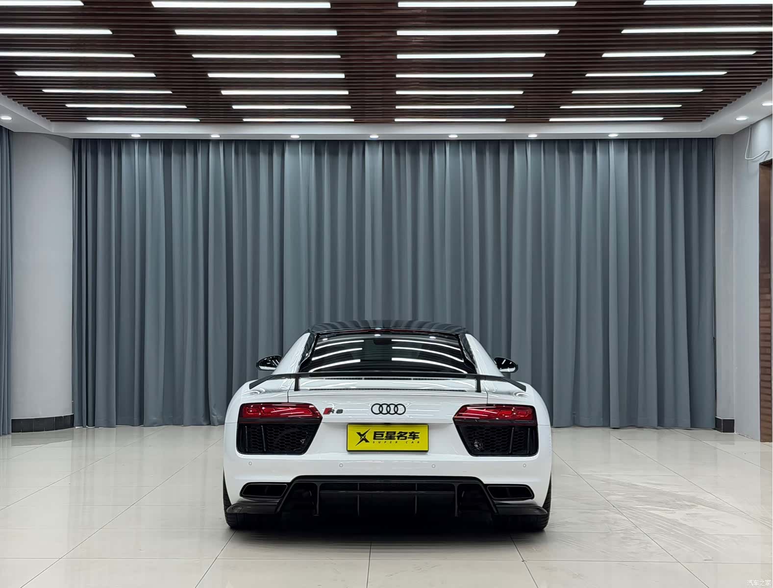 Audi R8, 2017 все фото