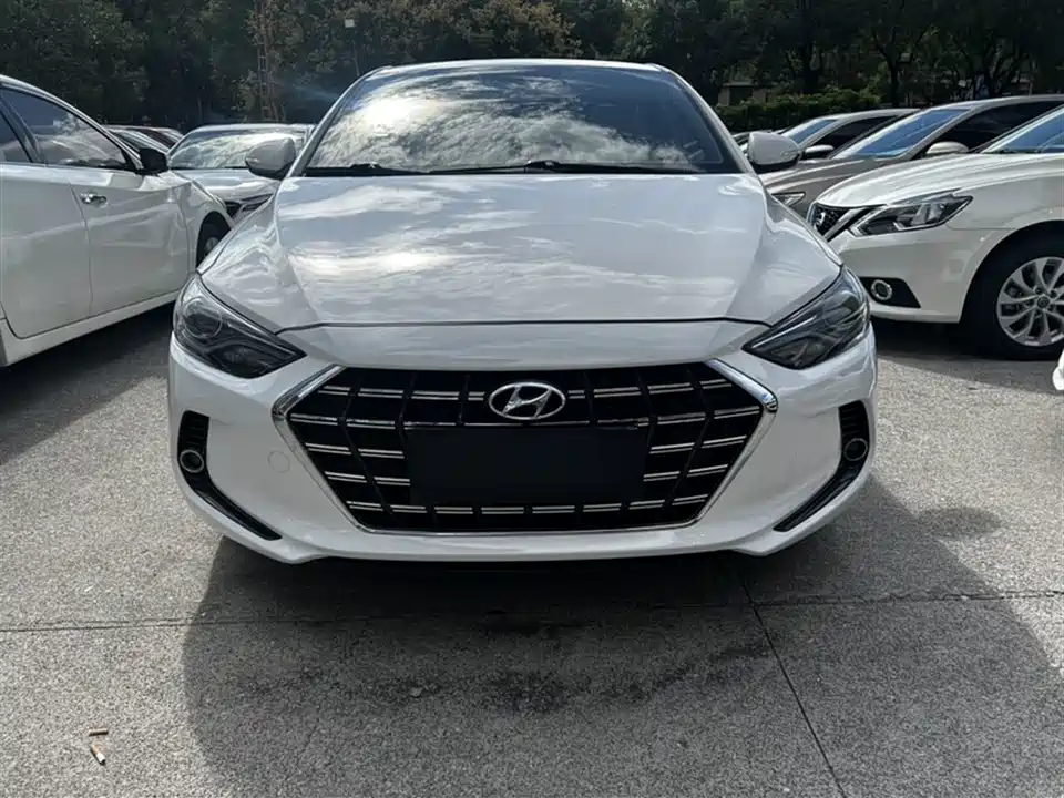 Hyundai Lead