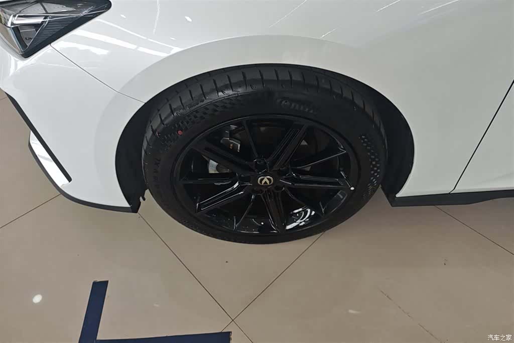 Changan UNI-V, 2026 6