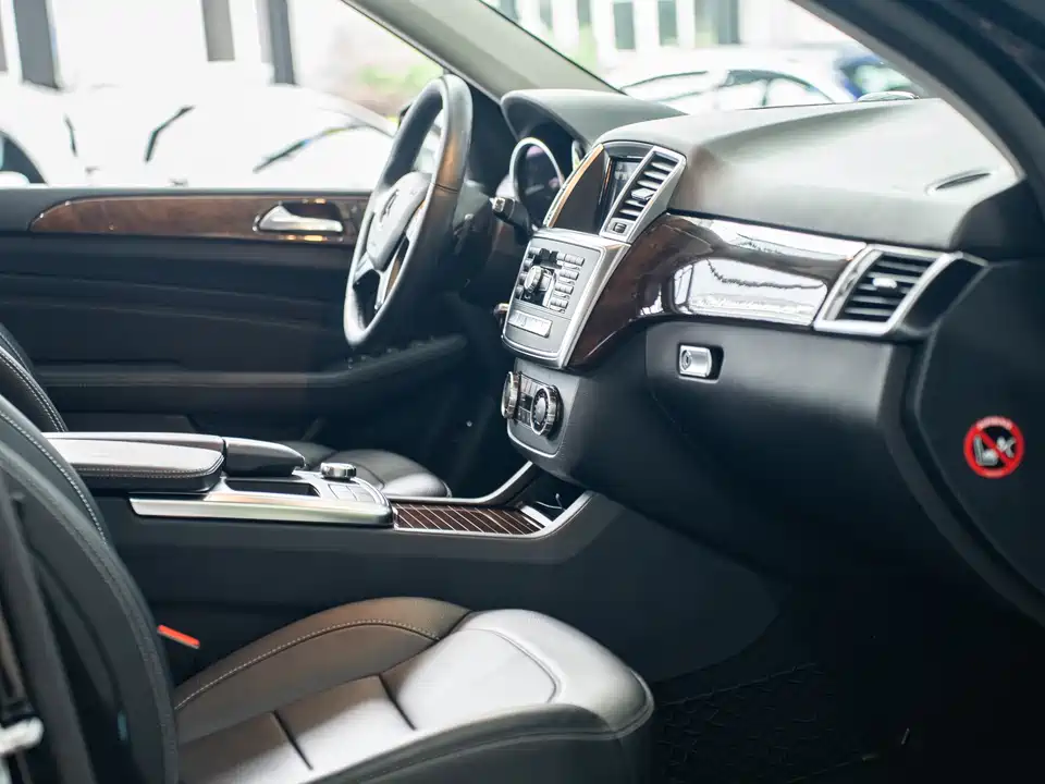 Mercedes-Benz M class