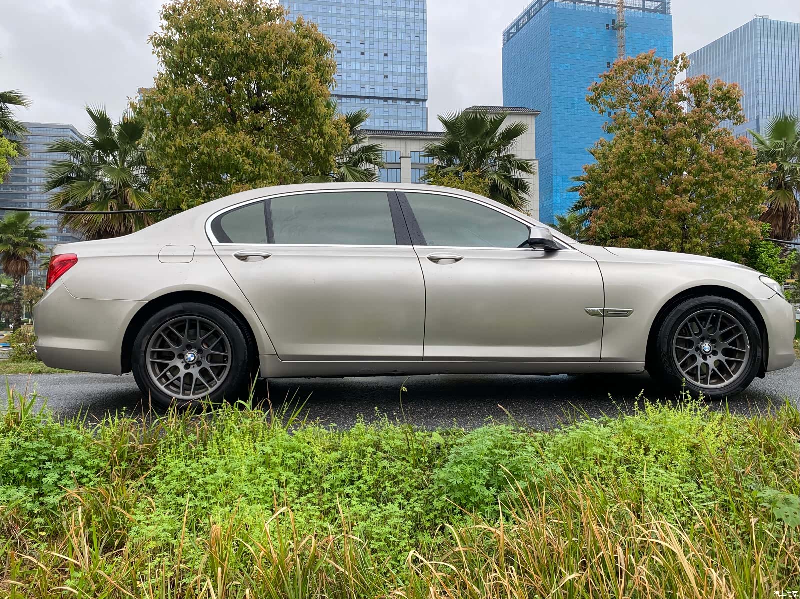 BMW 7 Series, 2011 4