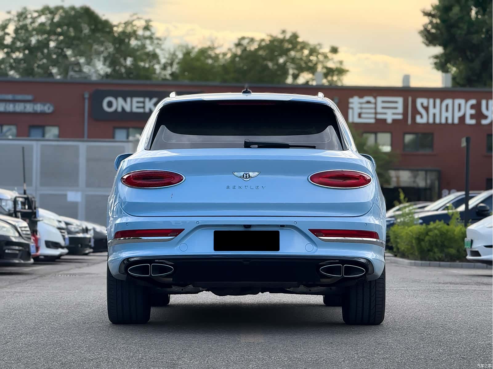 Bentley Bentayga, 2021 18