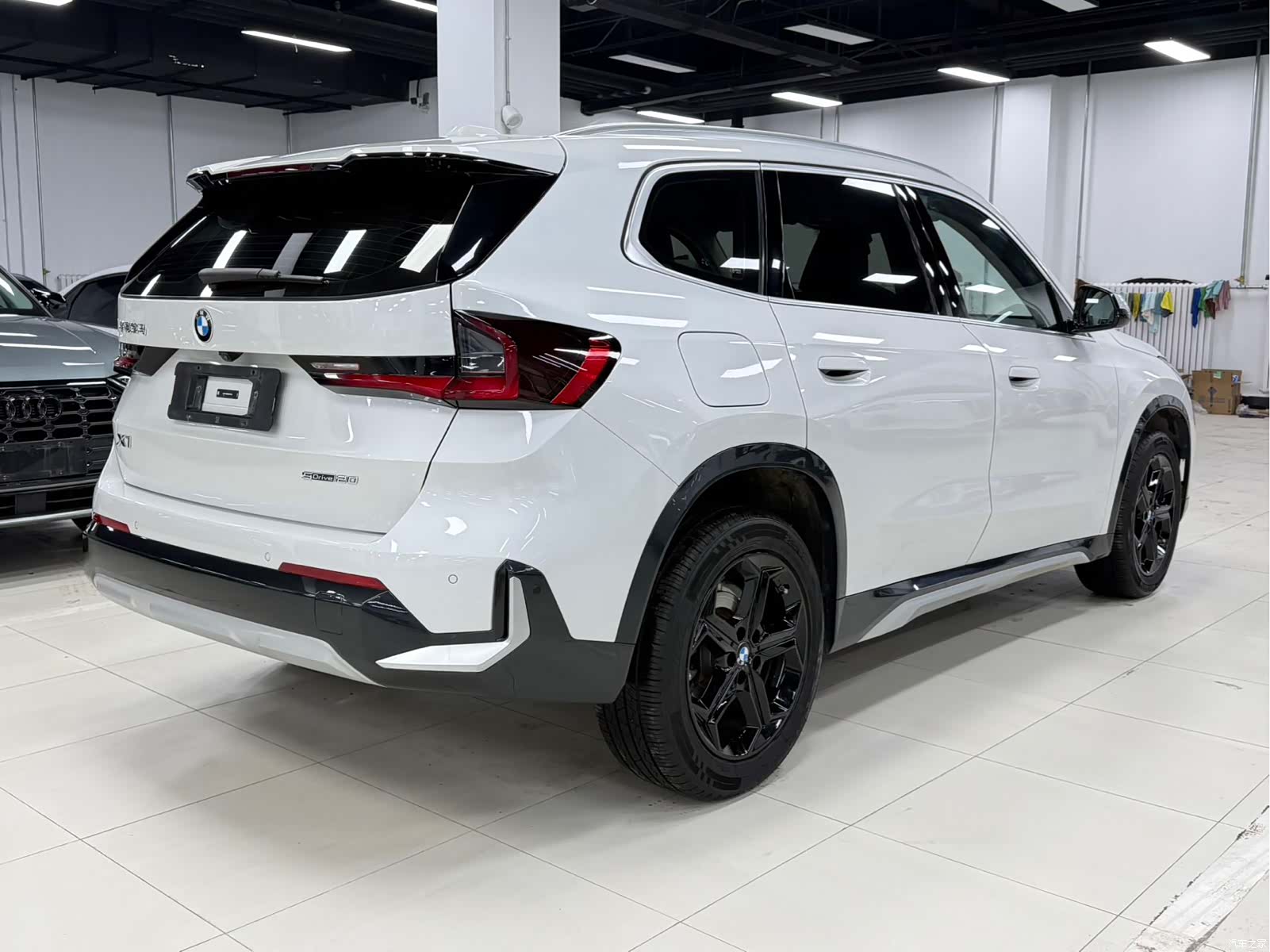 BMW X1, 2023 все фото