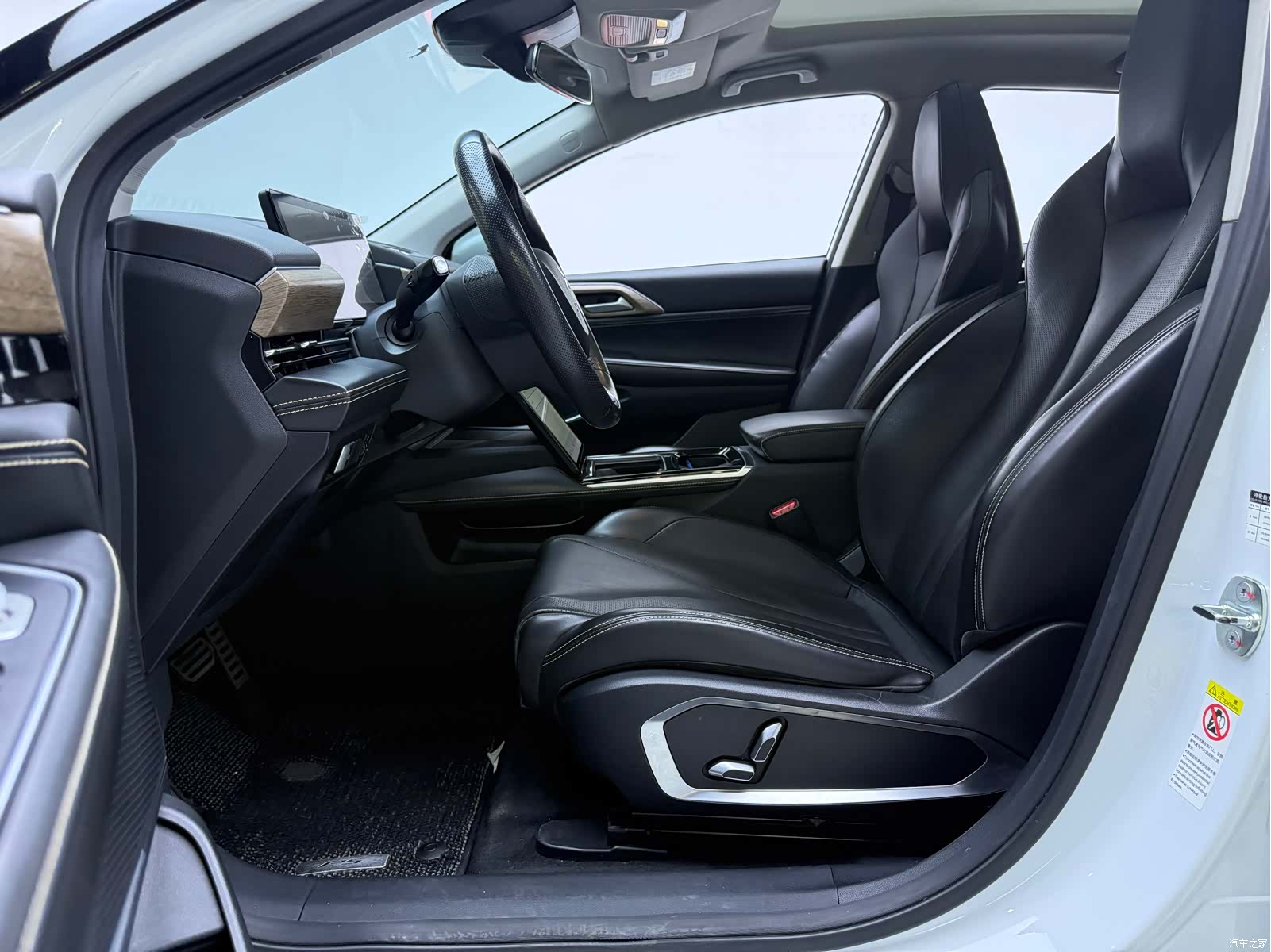 Xpeng P5, 2022 4