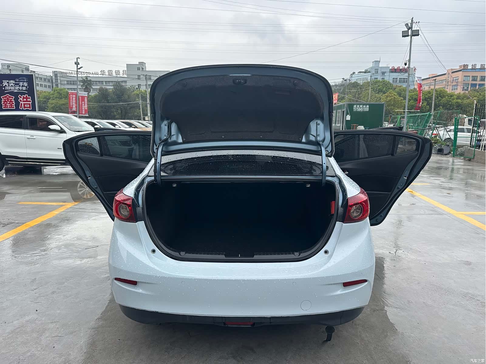 Mazda Mazda3, 2016 10