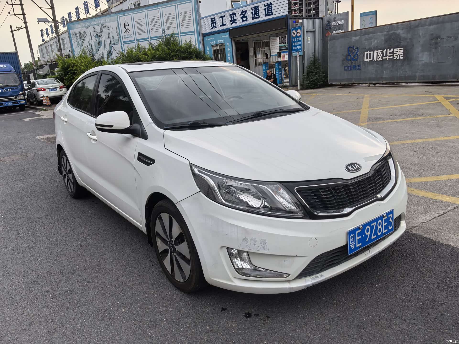 Kia K2, 2012 3