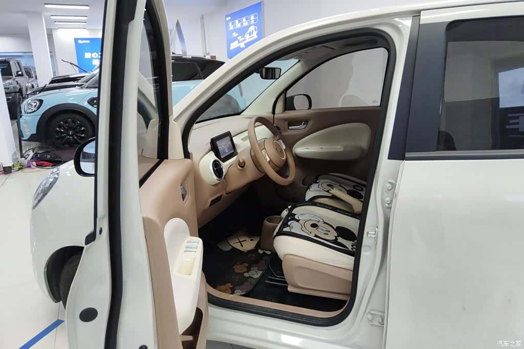 Wuling MINIEV, 2025 9