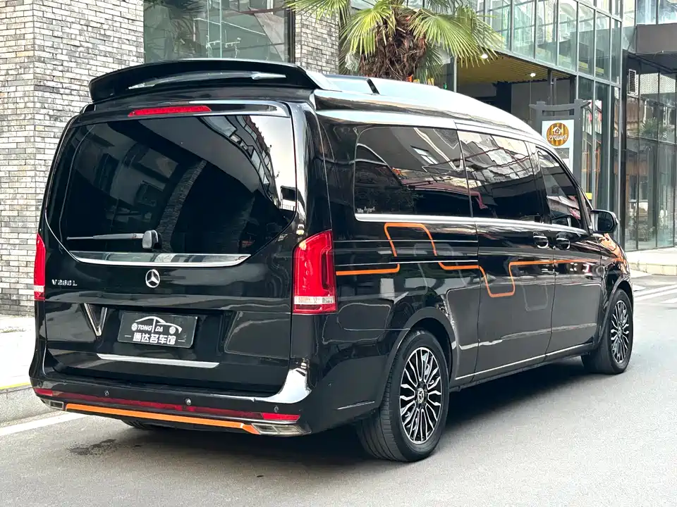 Mercedes-Benz V-class