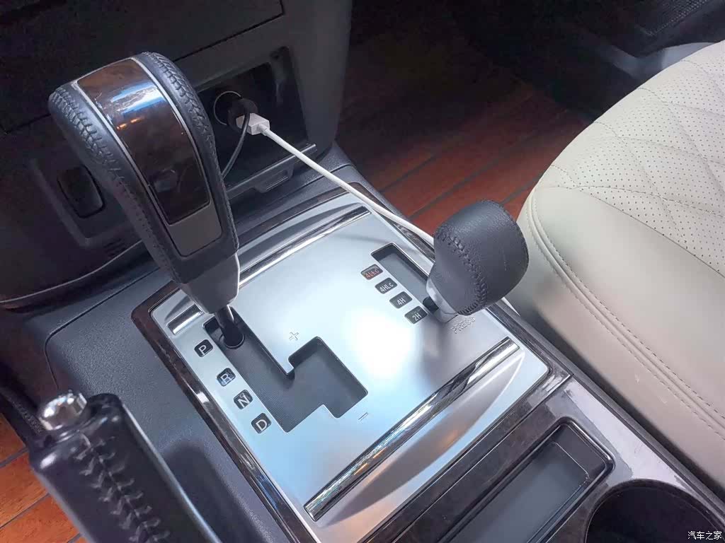 Mitsubishi Pajero, 2025 6