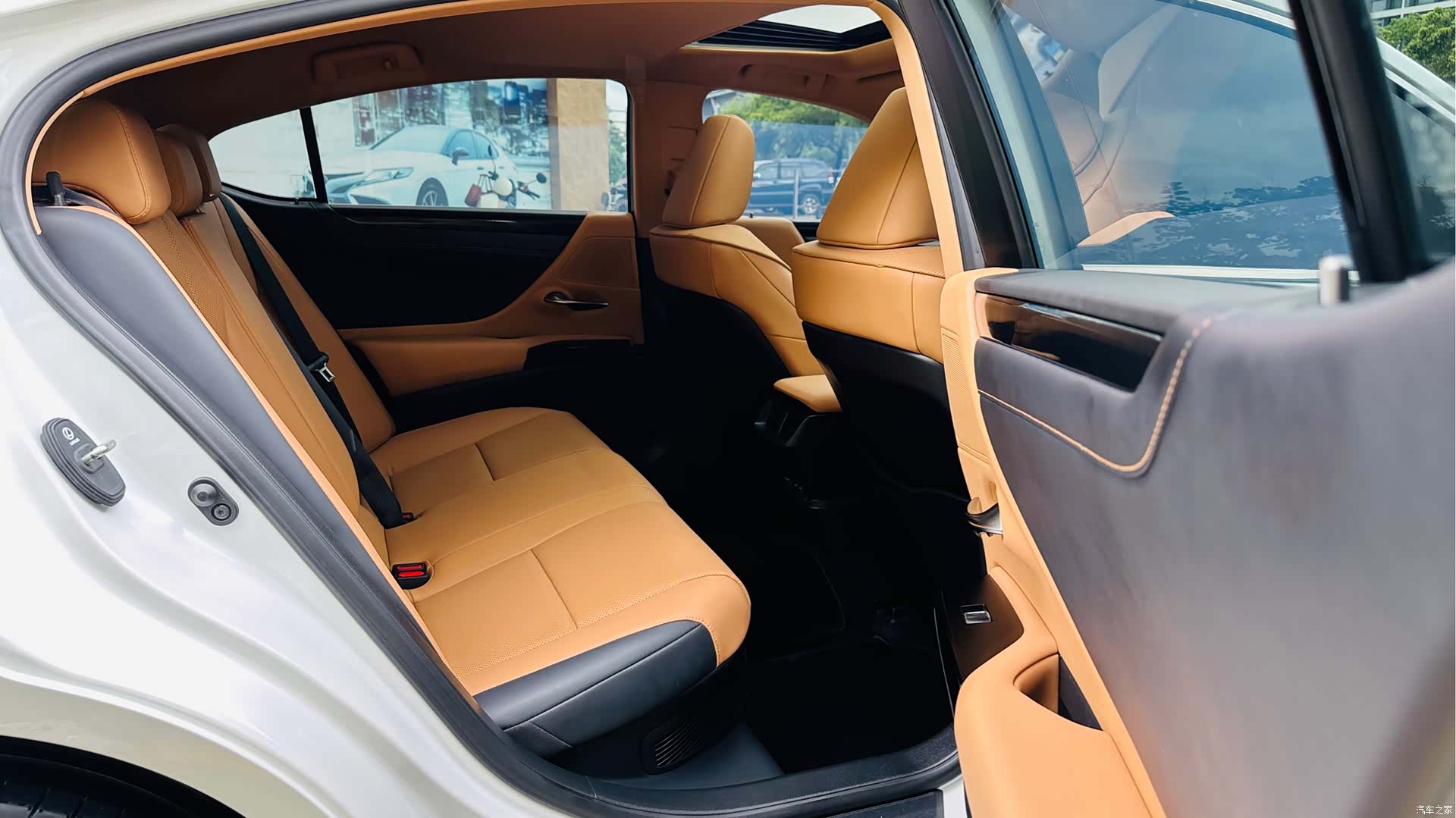 Lexus ES, 2024 17