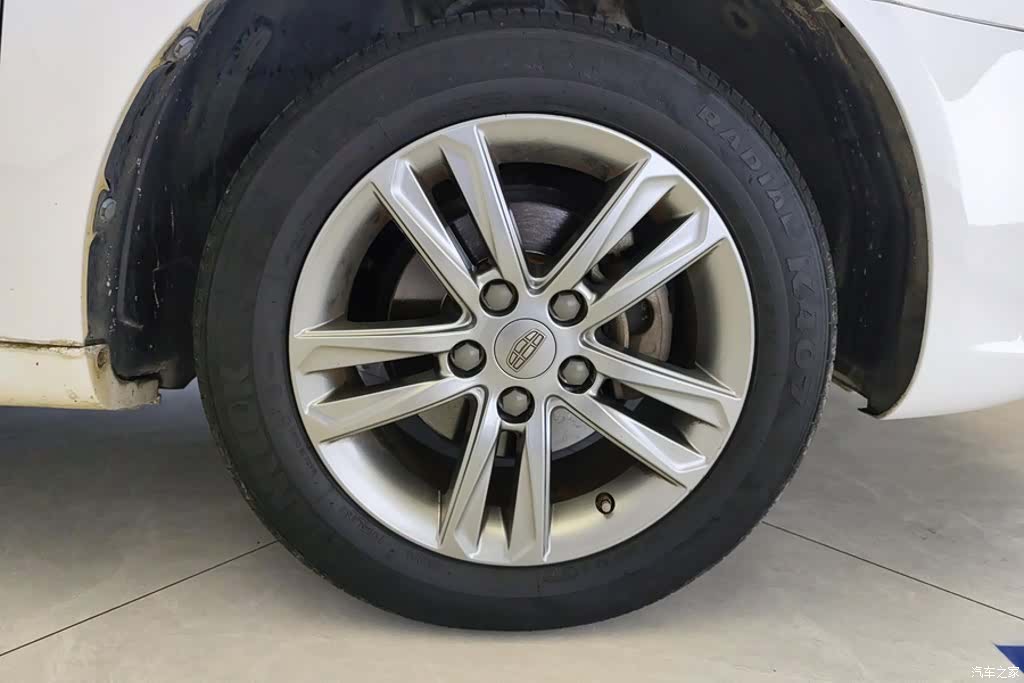Geely Emgrand, 2016 6