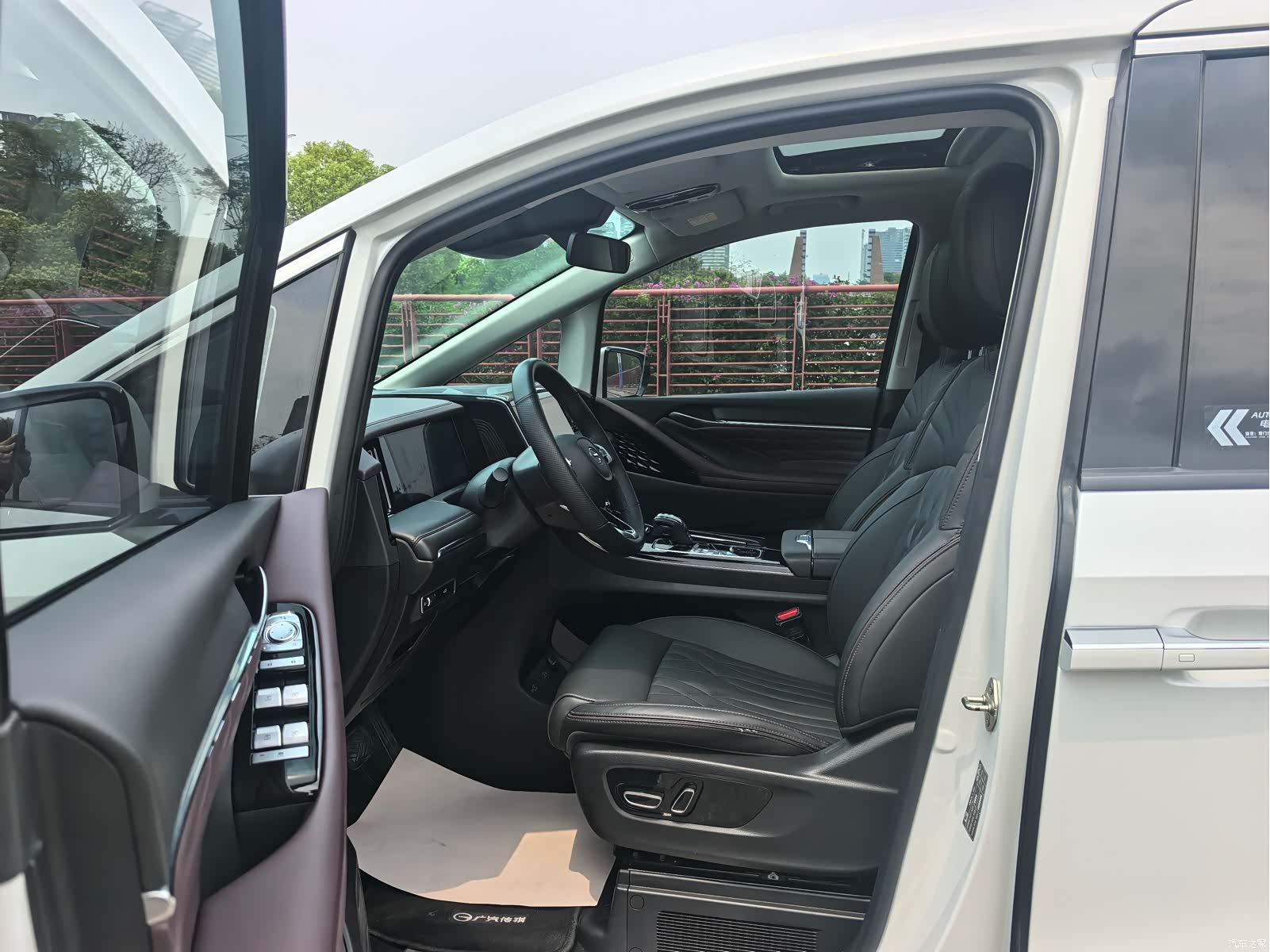 Trumpchi M8, 2023 4
