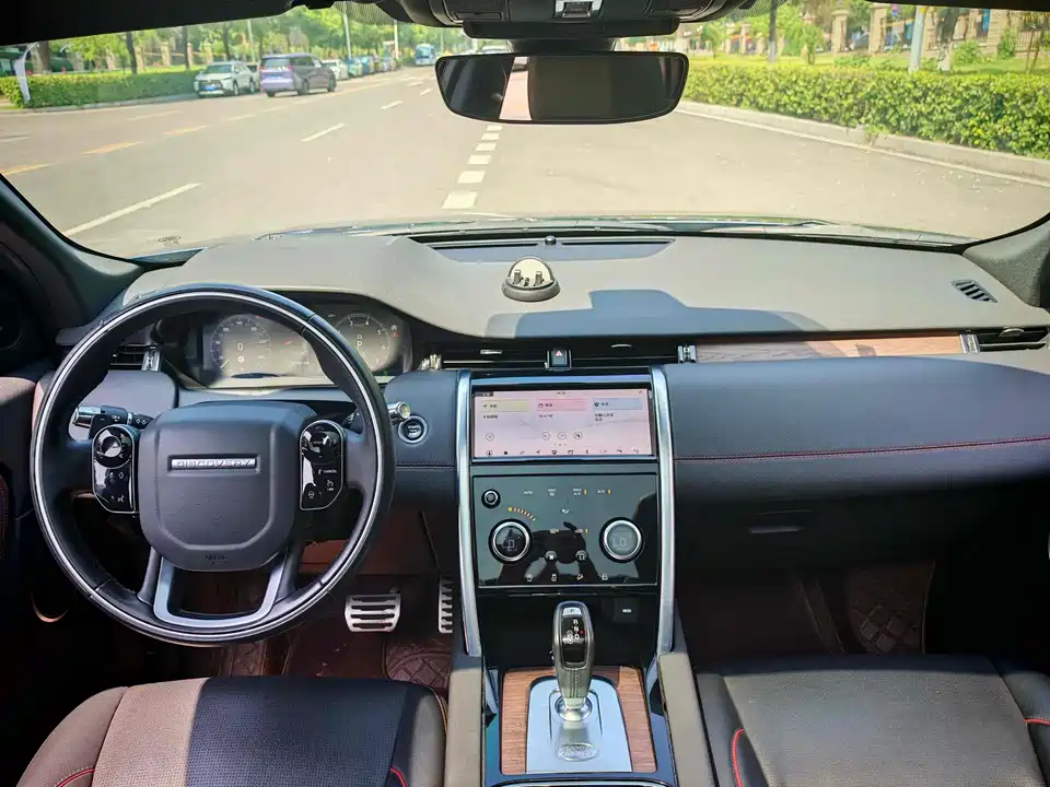 Land Rover Discover sports