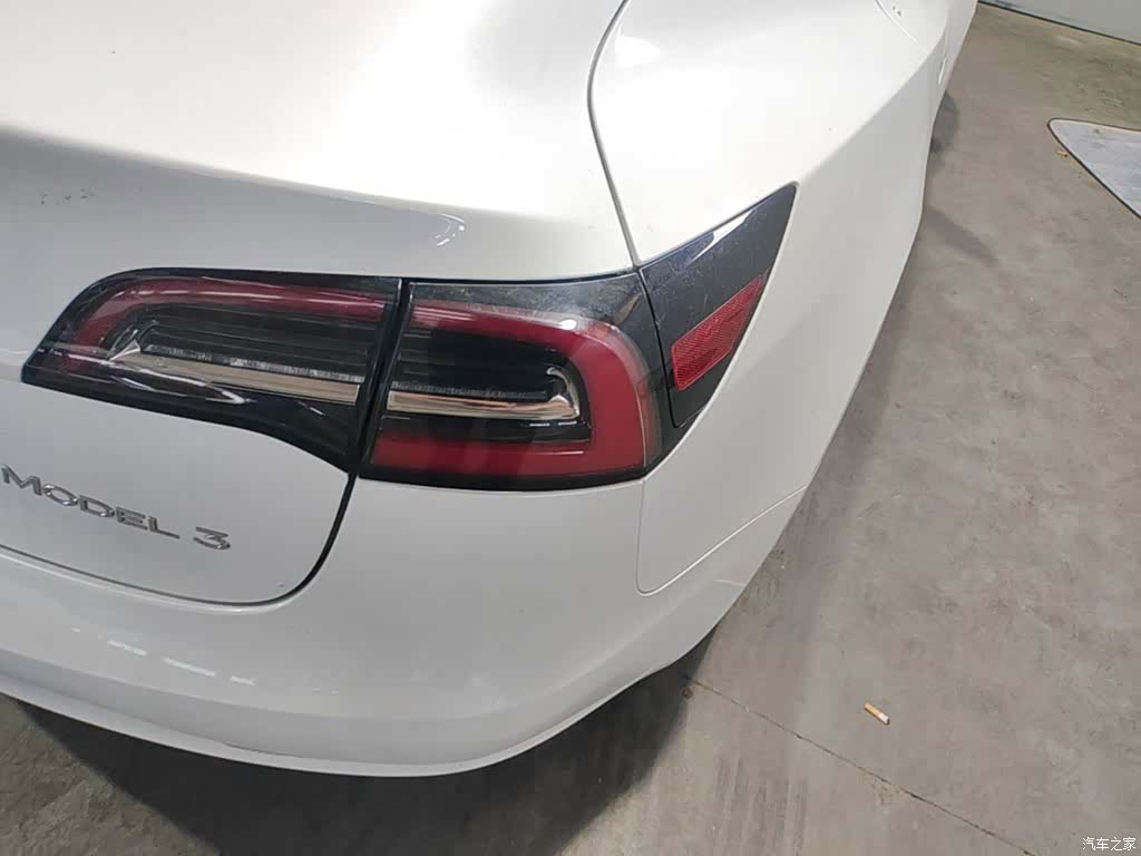 Tesla Model 3, 2021 24