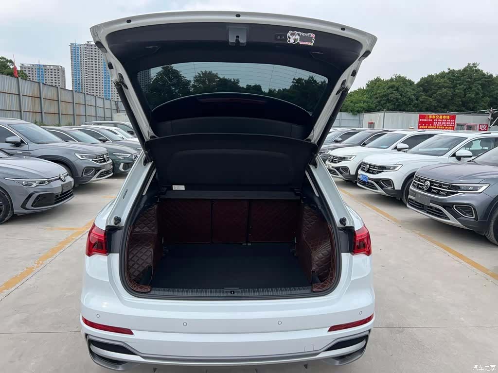 Audi Q3, 2023 9